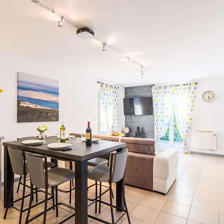 Casa vacanze Maison Charmante Avec Jardin Privé - 4 Pers. - Fr-1-877-12 Biscarrosse